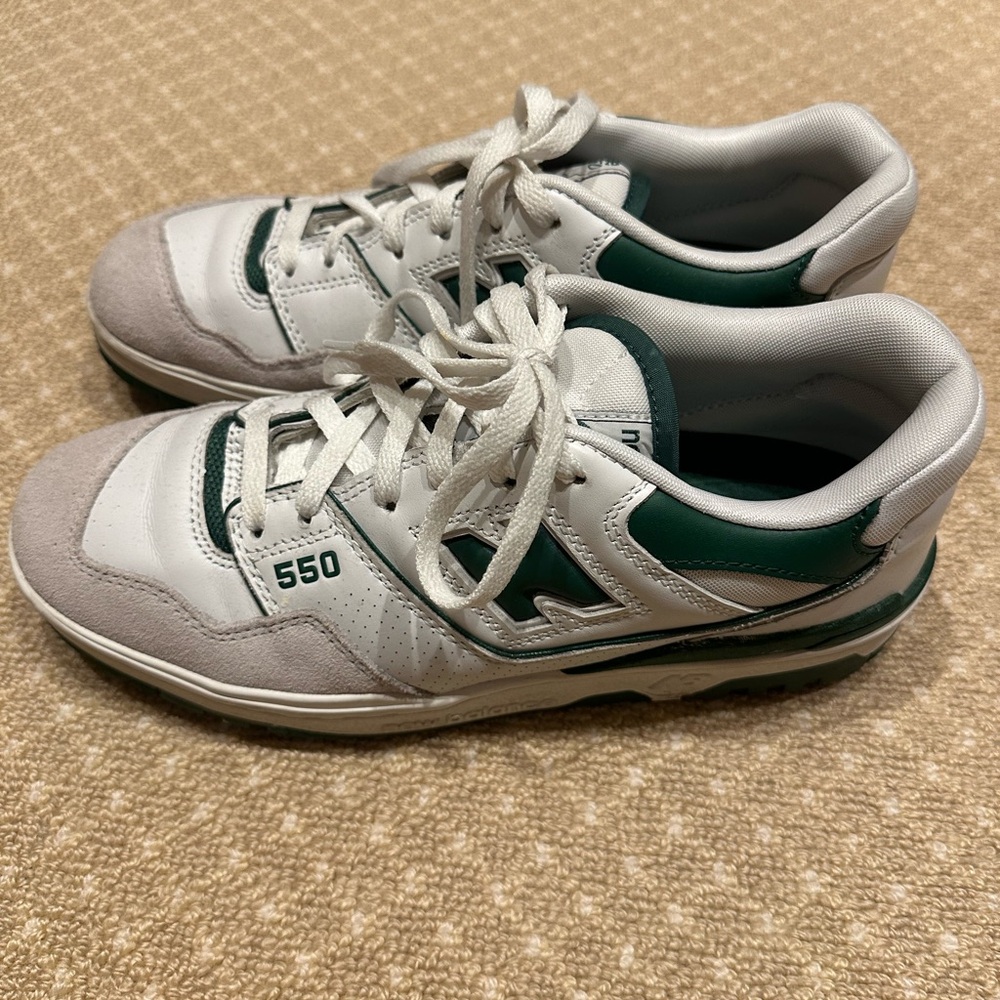 New Balance 550 sneakers size 8.5 mens
